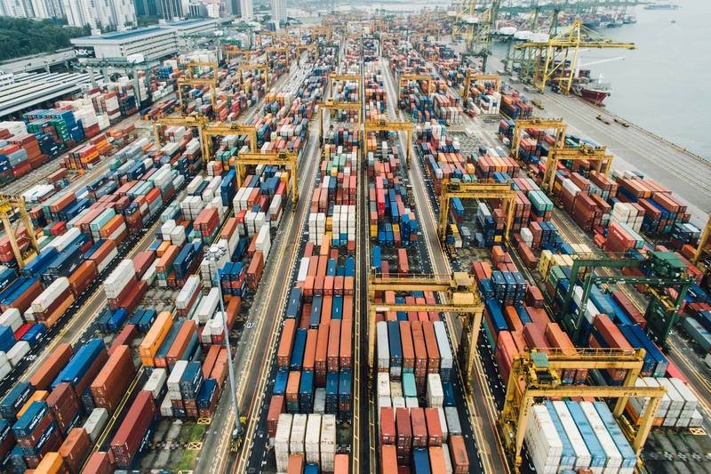 Containeroverslag voor internationaal transport